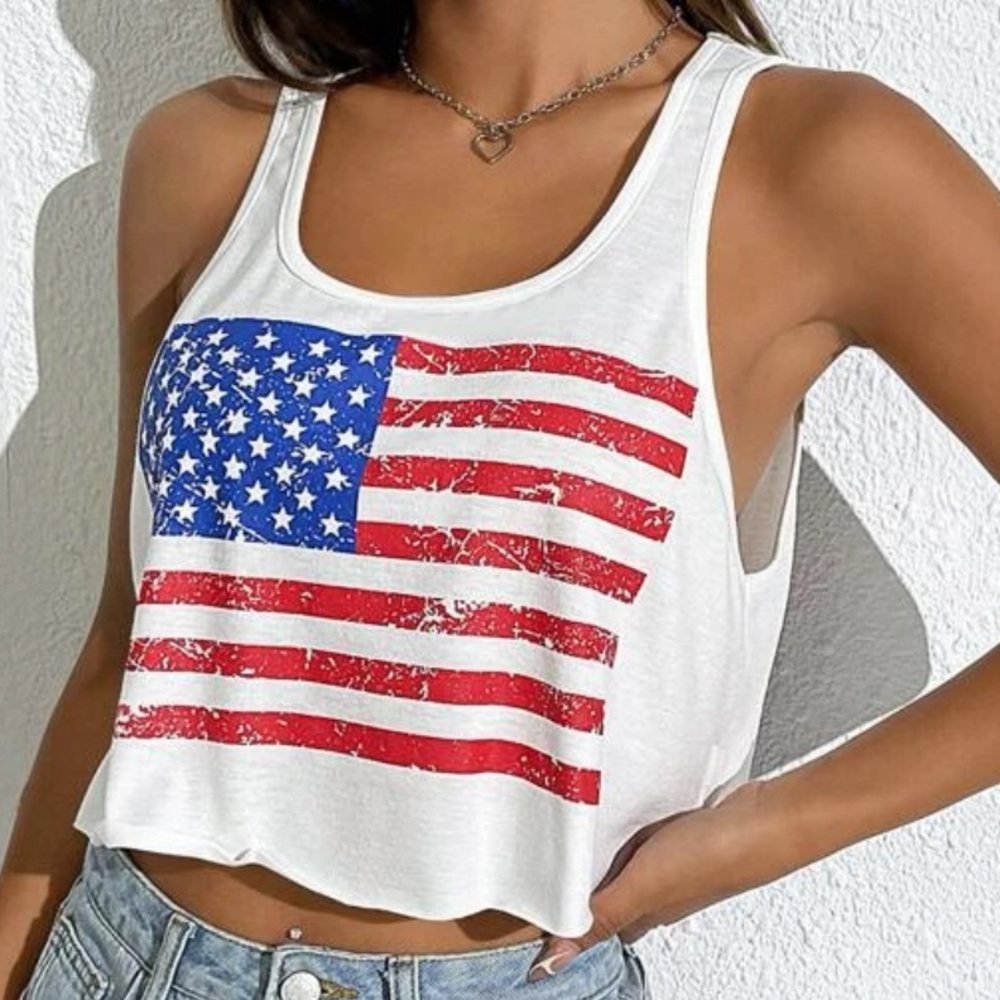 New USA 🇺🇸 GRAPHIC print sleeveless crop top - Picture 5 of 6